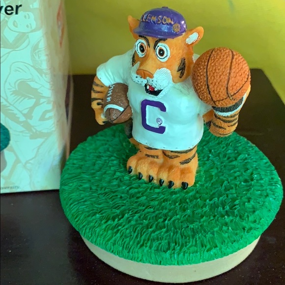 COLLEGE MERCH NIB - Picture 3 of 8